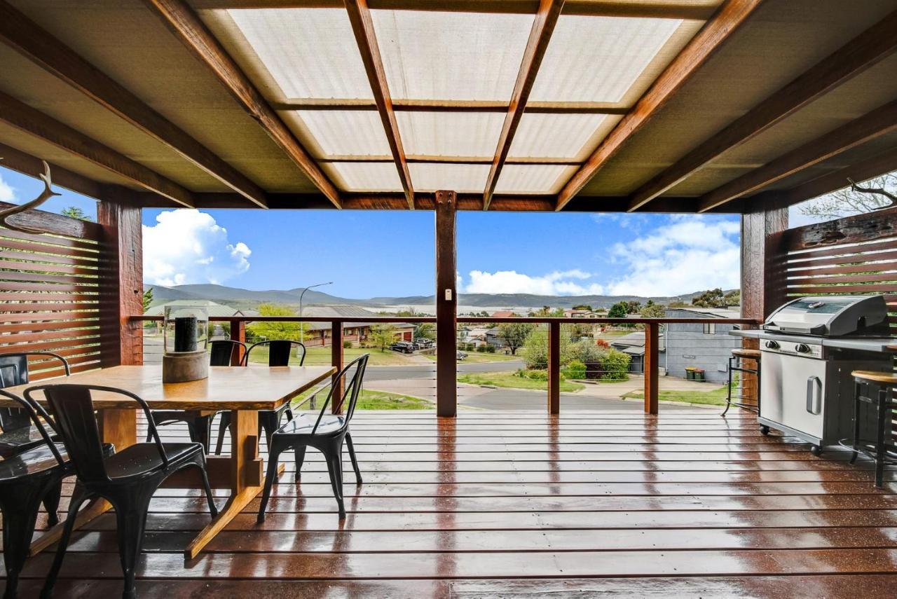 Ned Kelly'S Retreat - Stunning 3Br Townhouse L Lake Views L Wifi L Bbq จินดาไบน์ ภายนอก รูปภาพ